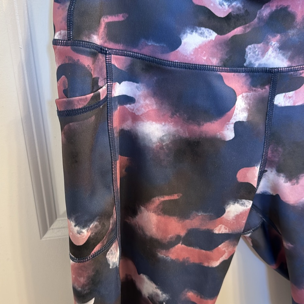 Activewear Set - Picture 8 of 10